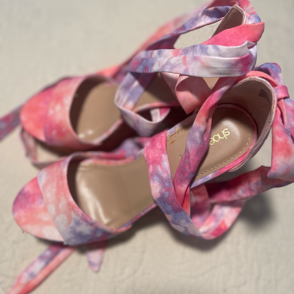 Stylish Pink Tie-Dye Women's Sandals Shoe Dazzle Zaneta - Picture 5 of 7